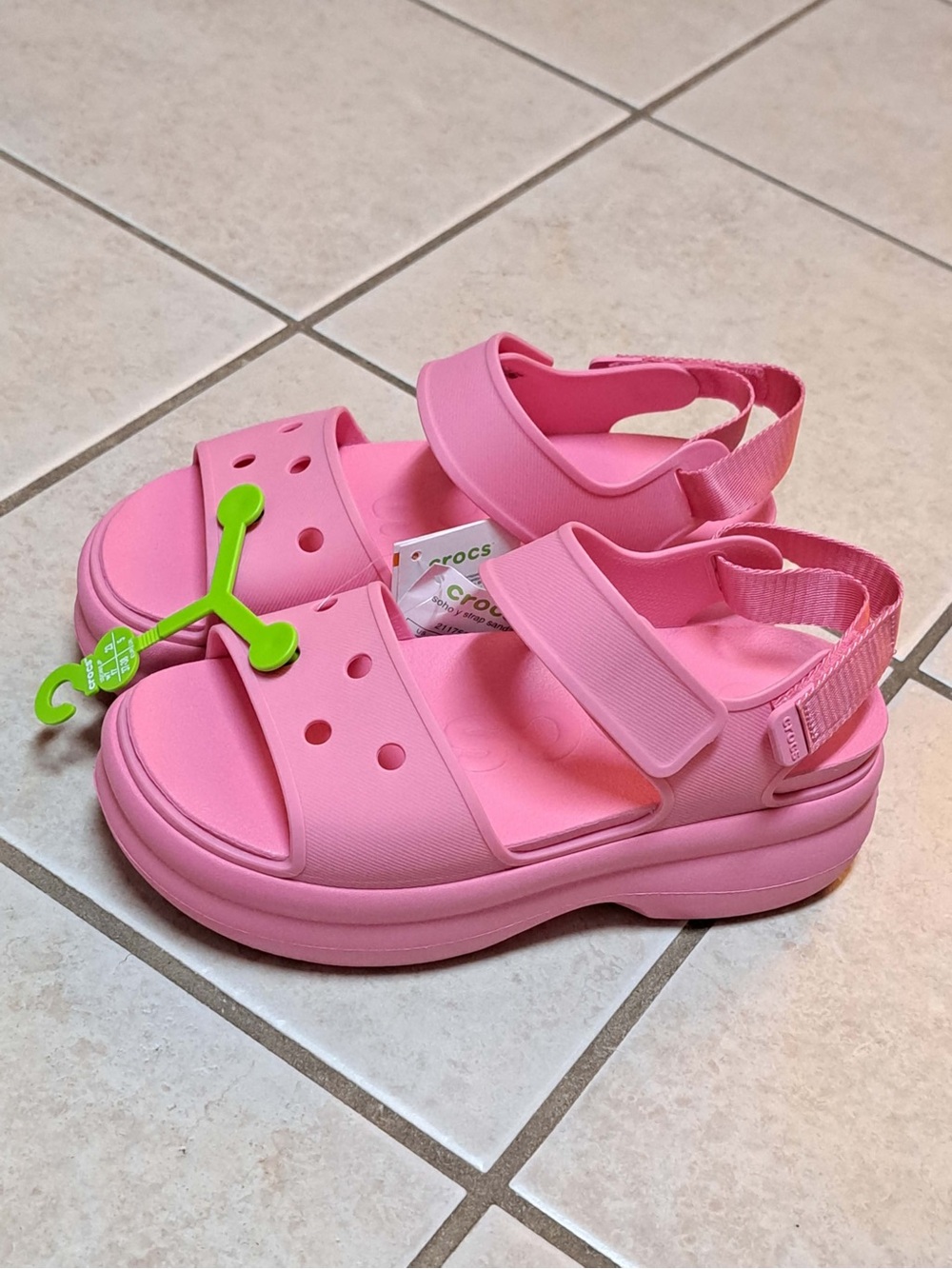 Crocs Soho Y-Strap Sandals - Pink - Women's size 7